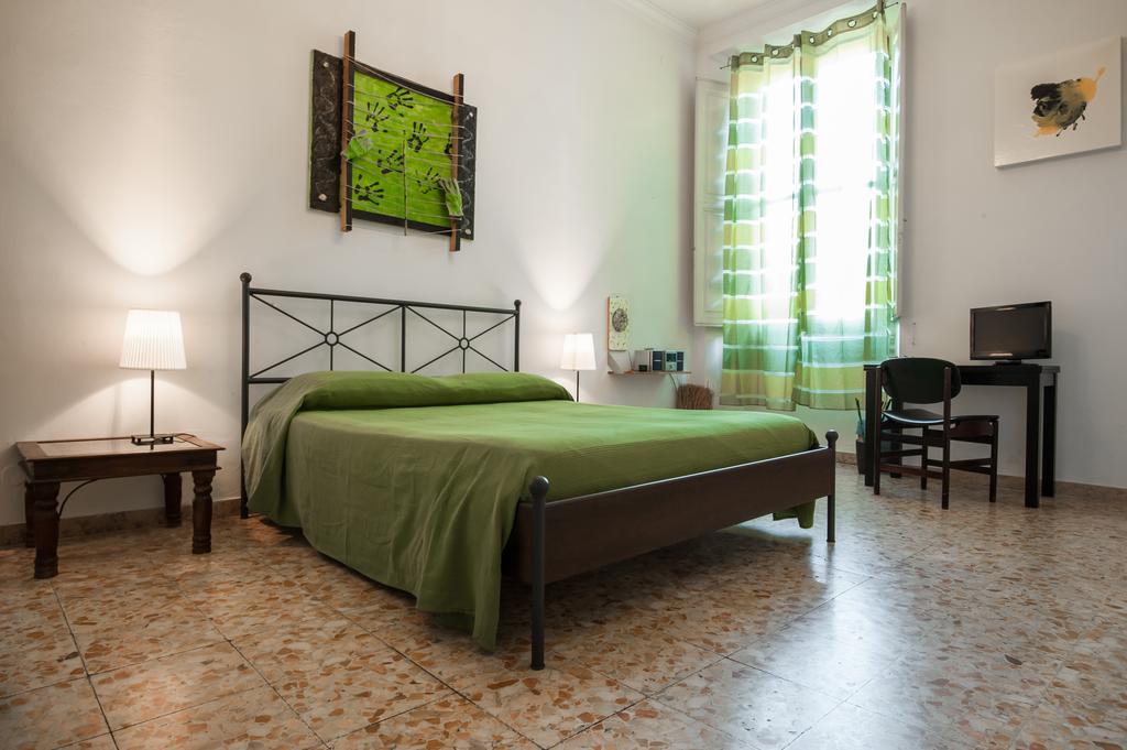 B&B 5 Sensi Florens Rum bild