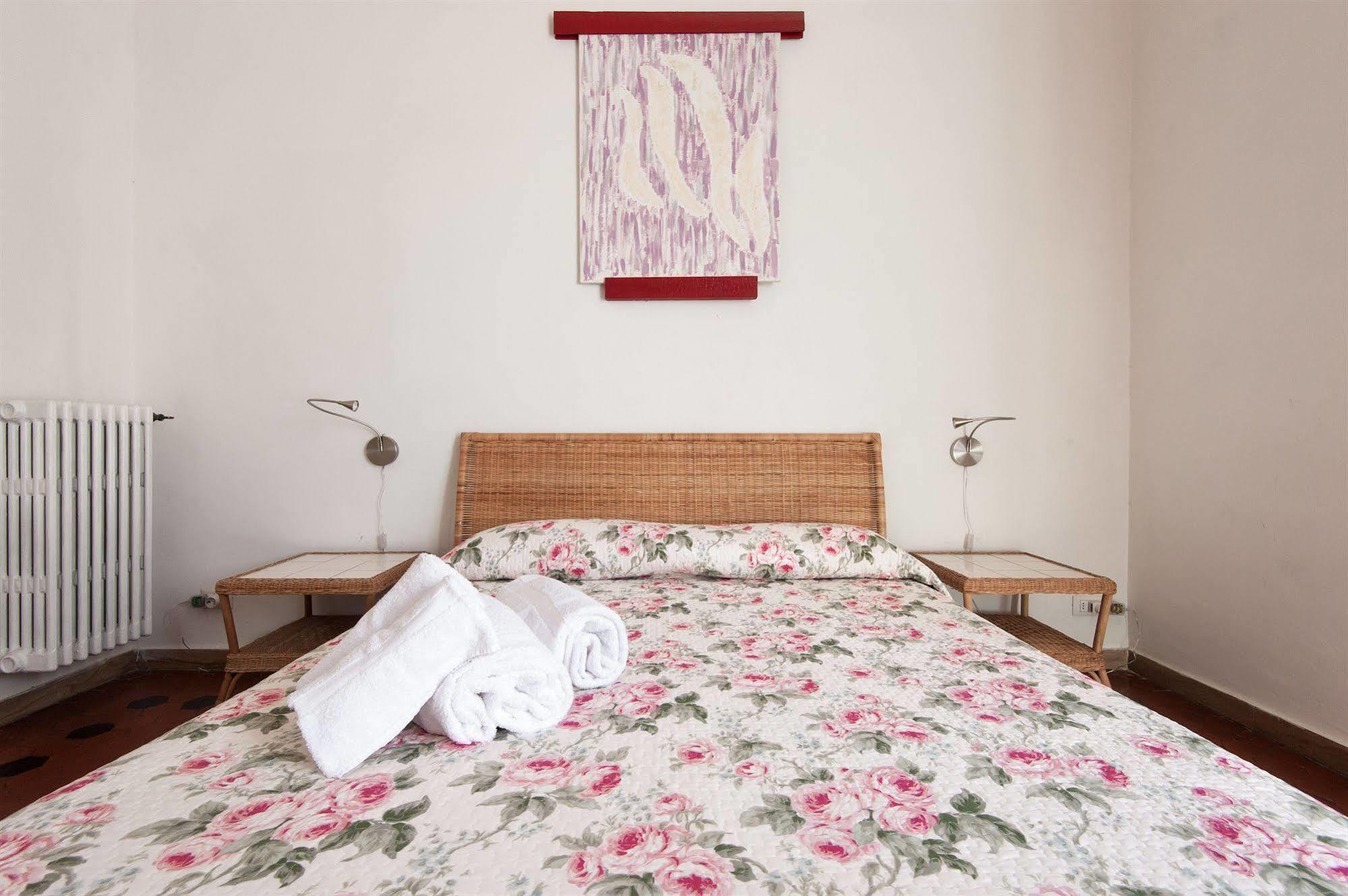 B&B 5 Sensi Florens Exteriör bild